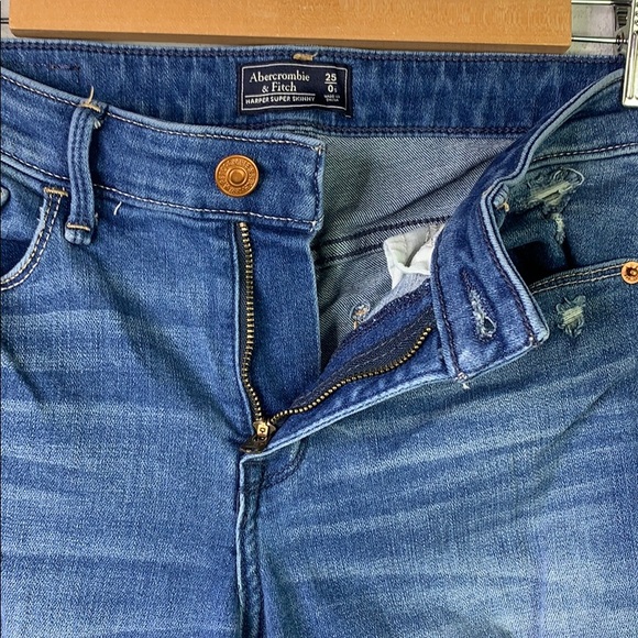 Abercrombie & Fitch  jeans - Picture 7 of 9